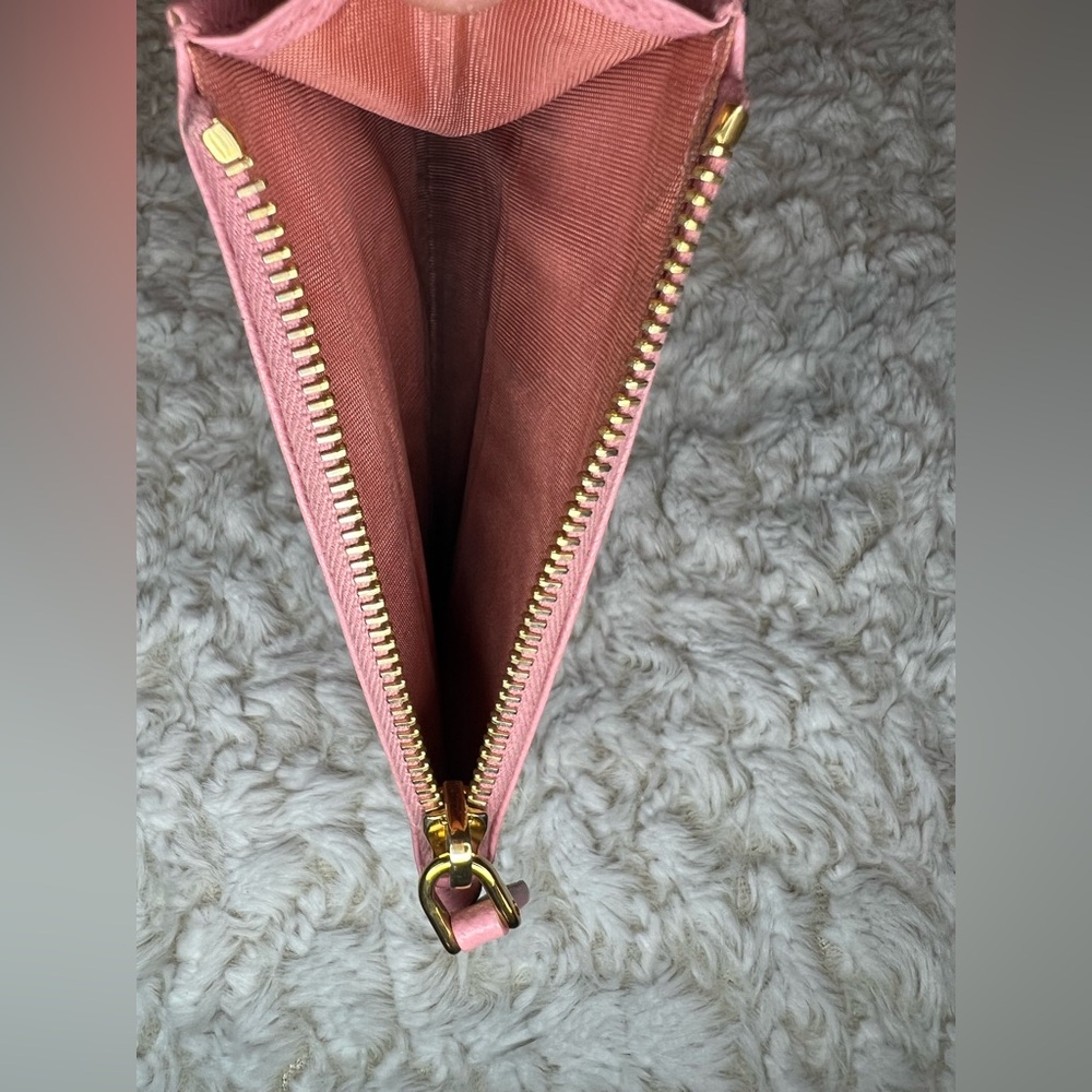 Authentic Prada Saffiano Pink Leather Card Holder - Picture 5 of 9